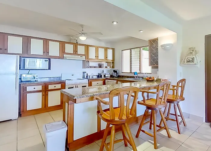 2-unit Bundle: Bahia Pez Vela * Playa Ocotal